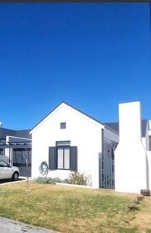 2 Bedroom House in Laguna