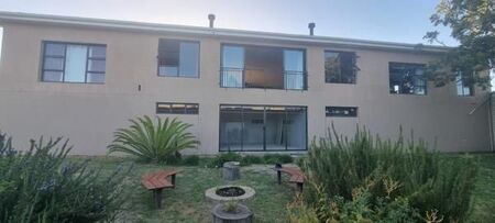 4 Bedroom House in Chatsworth