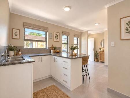 2 Bedroom House in Vredekloof