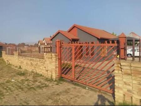 2 Bedroom House in Soshanguve Xx