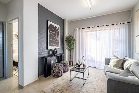 2 Bedroom Apartment in Kameeldrift East