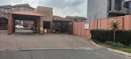 2 Bedroom apartment to rent in Castleview, Germiston