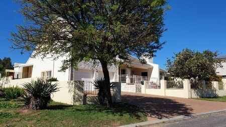 3 Bedroom house to rent in Country Club, Langebaan