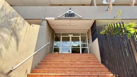 2 Bedroom apartment rented in Linden, Randburg