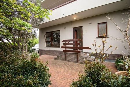3 Bedroom apartment to rent in Pearlrise, Somerset West