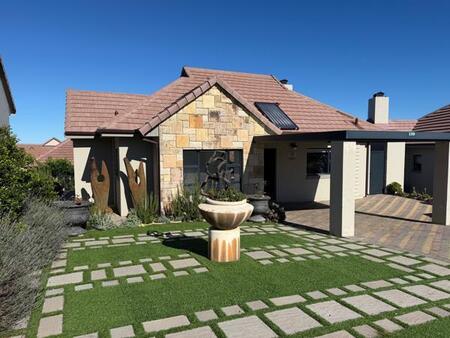 2 Bedroom House in Dana Bay