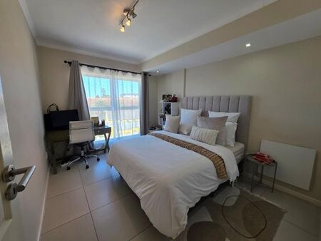 1 Bedroom apartment to rent in Kenilworth, Cape Town