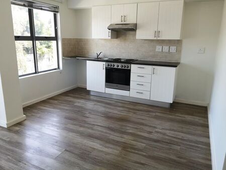 1 Bedroom apartment to rent in Rondebosch, Cape Town