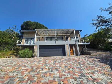 2 Bedroom House in The Village