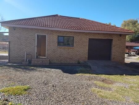 3 Bedroom Townhouse in Postmasburg