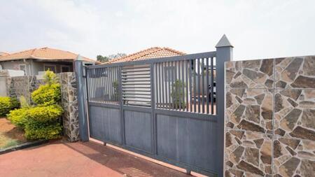 3 Bedroom House in Lotus Gardens