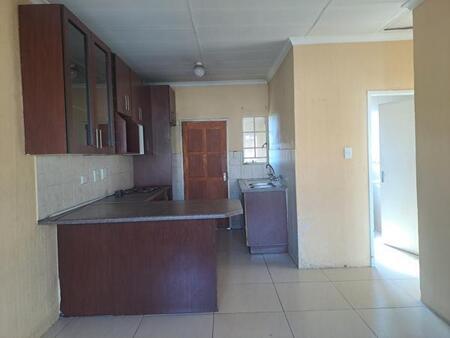 2 Bedroom Townhouse in Elspark