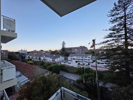 2 Bedroom apartment to rent in Rondebosch, Cape Town