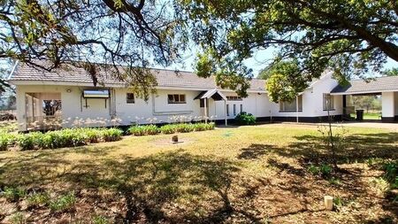 3 Bedroom smallholding to rent in Kameeldrift West, Pretoria