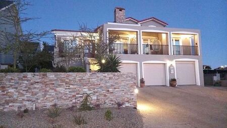 4 Bedroom House in Mount Royal Golf Estate