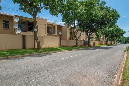 2 Bedroom apartment to rent in Florida, Roodepoort