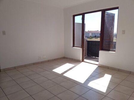 2 Bedroom flat to rent in Summer Greens, Milnerton
