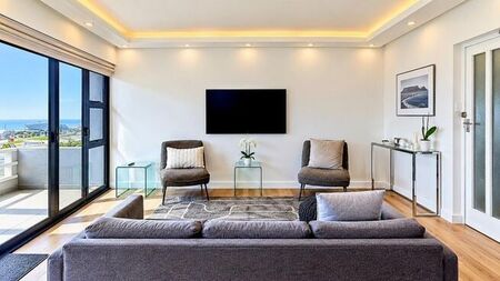 2 Bedroom apartment to rent in Sea Point, Cape Town