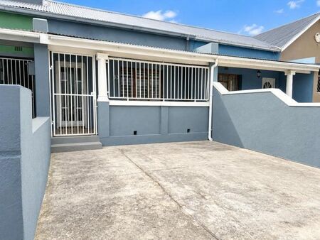 2 Bedroom house to rent in Salt River, Cape Town