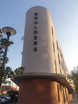 1 Bedroom Apartment in Pinelands