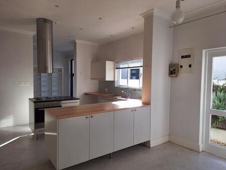 3 Bedroom House in Muizenberg