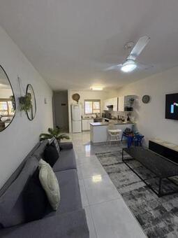 2 Bedroom Apartment in Uvongo