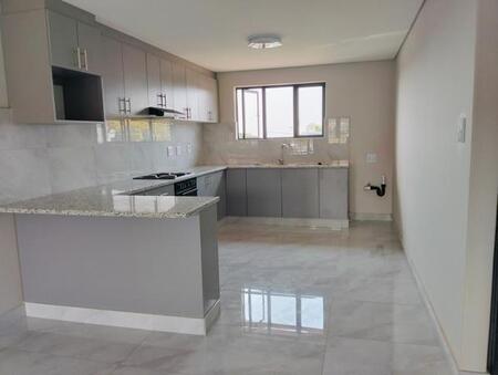 2 Bedroom Duplex in Oaklands