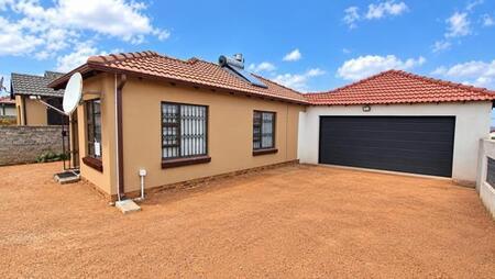 3 Bedroom House in Soshanguve Vv
