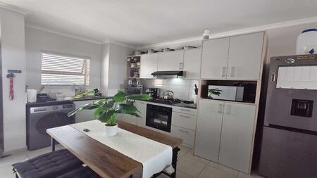 2 Bedroom flat to rent in Langeberg Ridge, Kraaifontein