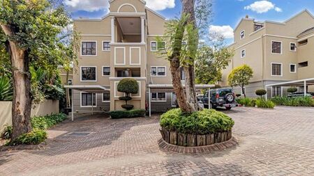 2 Bedroom apartment to rent in Saxonwold, Johannesburg
