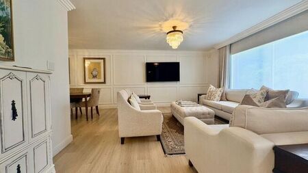 3 Bedroom apartment to rent in Sea Point, Cape Town