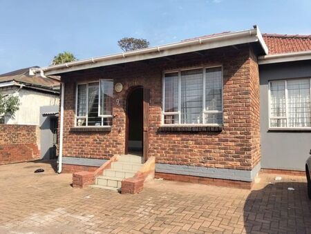 3 Bedroom house to rent in Bulwer, Durban