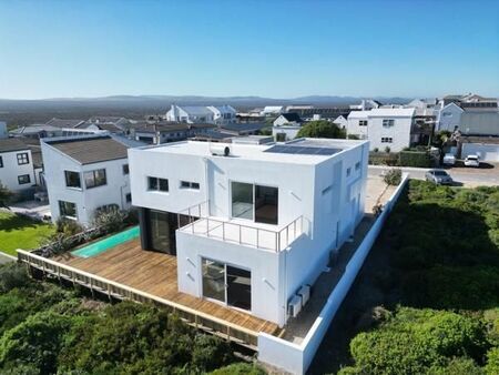 3 Bedroom House in Yzerfontein