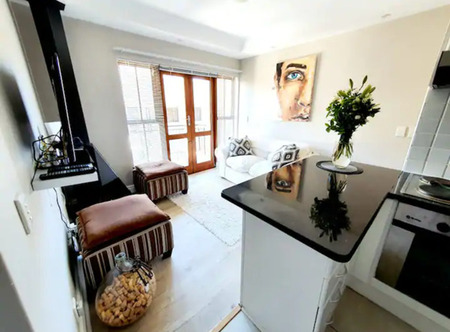 1 Bedroom Apartment in Bloubergstrand