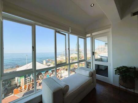 1 Bedroom Apartment in Kalk Bay