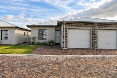 2 Bedroom House in Brackenfell South