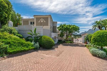 4 Bedroom House in Kronenzicht