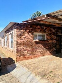 1 Bedroom Apartment in Randfontein Central
