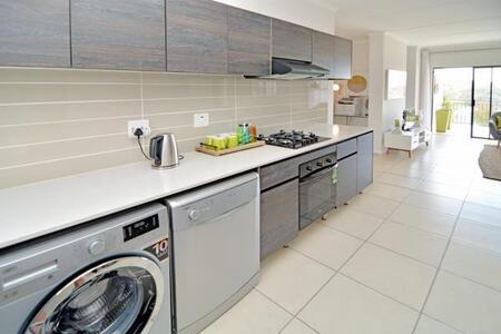 1 Bedroom Apartment in Oakdene