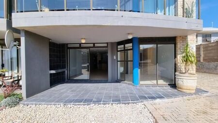 2 Bedroom Apartment in Jeffreys Bay Central