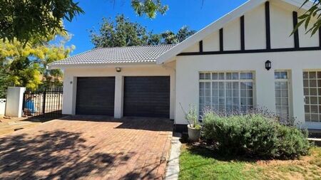 4 Bedroom house to rent in West Bank, Oudtshoorn