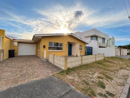 3 Bedroom house to rent in Crawford, Cape Town