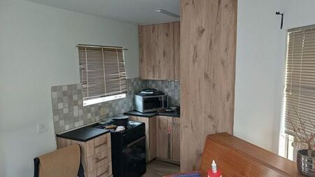 2 Bedroom duplex townhouse - sectional to rent in Gardeniapark, Bloemfontein