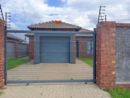 2 Bedroom house to rent in Secunda