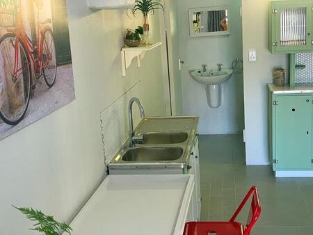 Bachelor apartment in Bellville Central