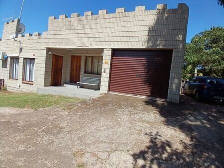 2 Bedroom Apartment in Escombe