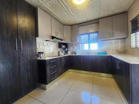 4 Bedroom House in Havenside