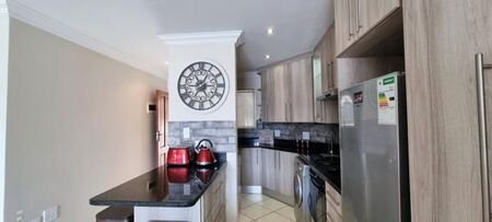 2 Bedroom Apartment in Jeffreys Bay Central