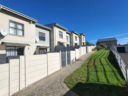 2 Bedroom Duplex in Brackenfell South