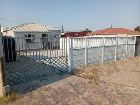 2 Bedroom House in Ruyterwacht